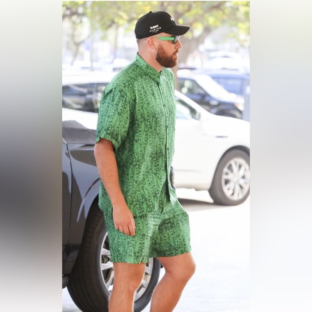 Travis Kelce men’s two-piece dressy short set size XXXL fits like extra large